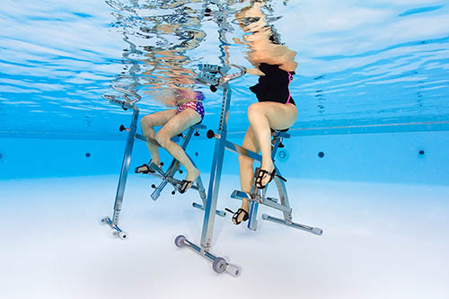 aquagym : aquabiking en piscine - Frdric LECHAT, photographe publicitaire spcialis prises de vues subaquatiques.